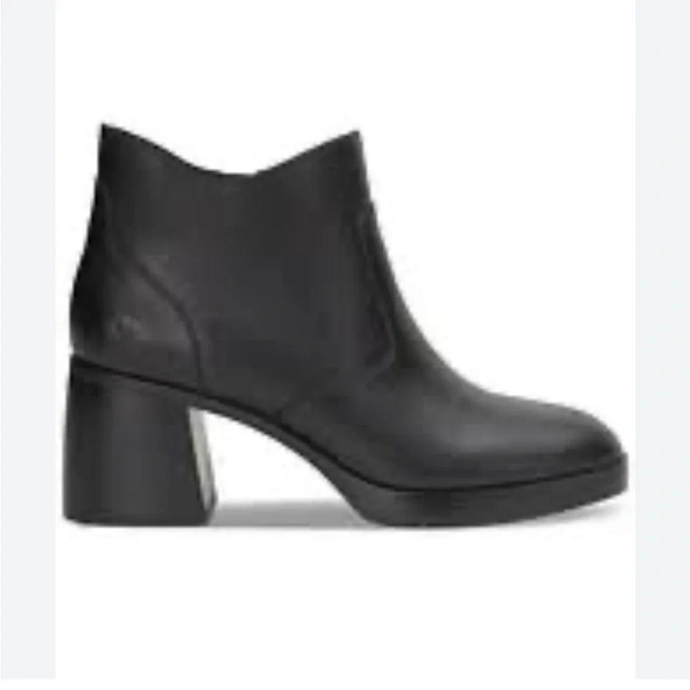 NWOT Lucky Brand Black Quinlee Leather Ankle Boots-Size 8